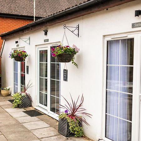 Stonehenge Courtyard Bed & Breakfast Amesbury Exterior photo