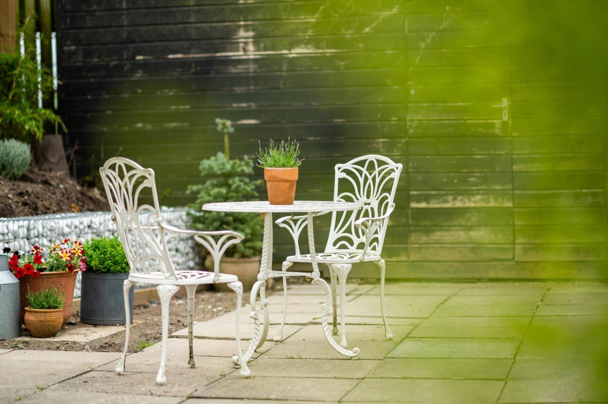 Stonehenge Courtyard Bed & Breakfast Amesbury Exterior photo